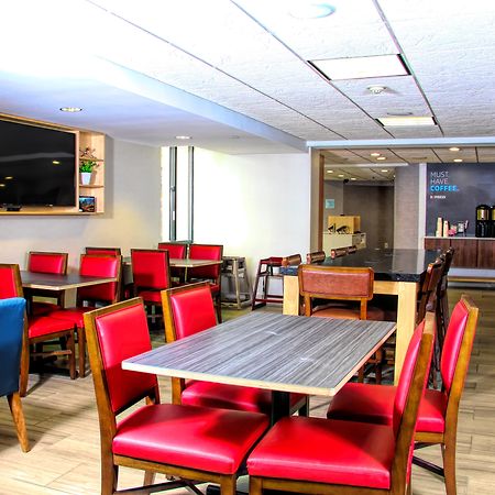Holiday Inn Express Rochester - Greece By Ihg Exterior photo
