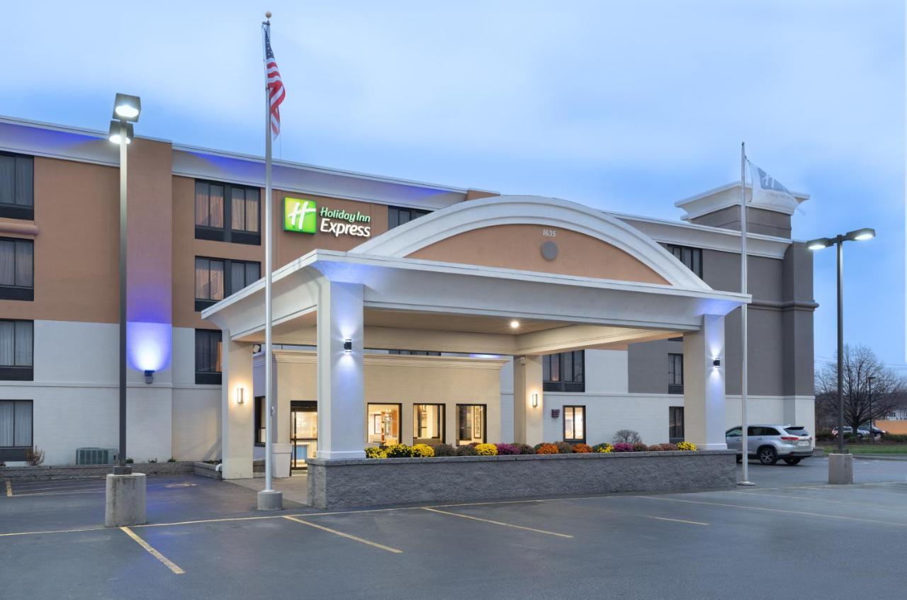 Holiday Inn Express Rochester - Greece By Ihg Exterior photo