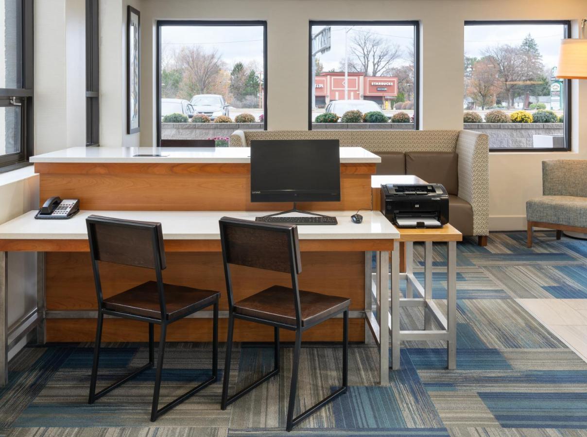 Holiday Inn Express Rochester - Greece By Ihg Exterior photo