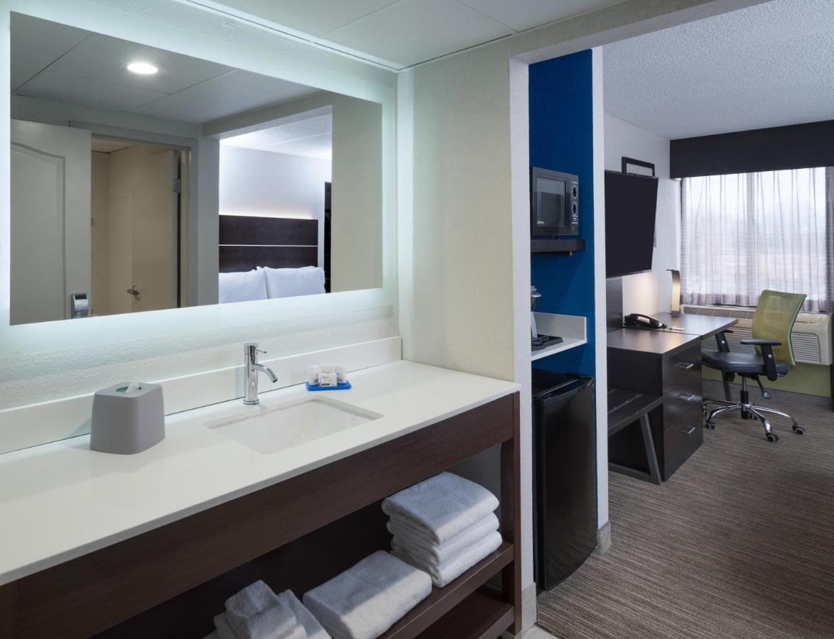 Holiday Inn Express Rochester - Greece By Ihg Exterior photo