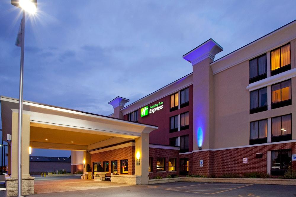 Holiday Inn Express Rochester - Greece By Ihg Exterior photo