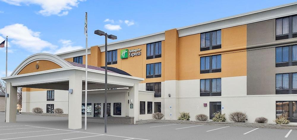 Holiday Inn Express Rochester - Greece By Ihg Exterior photo
